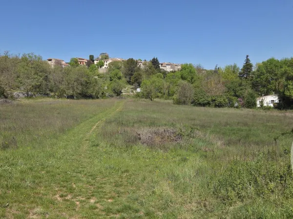 Terrain 1664 m²