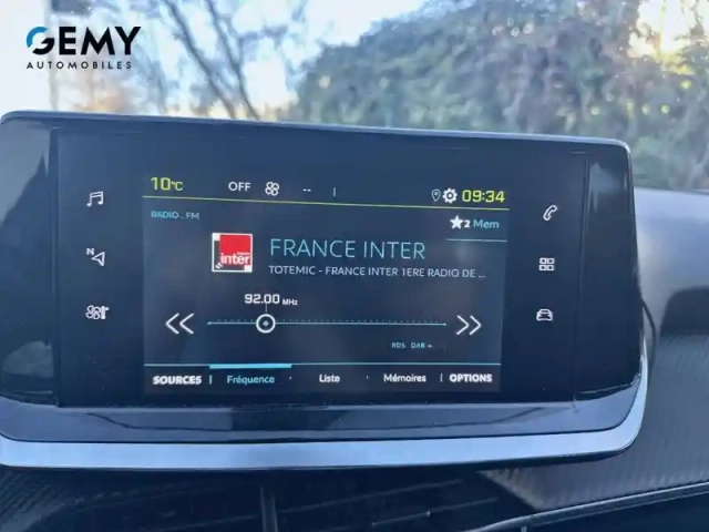 Peugeot 2008 electrique 136 ch — photo 31