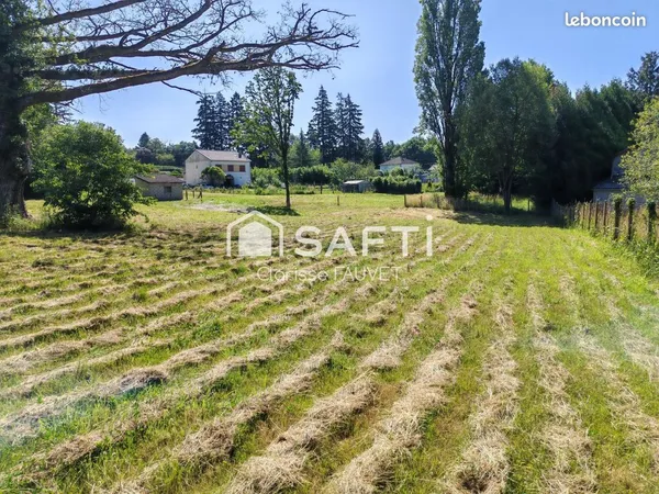Terrain 1500 m² PANAZOL
