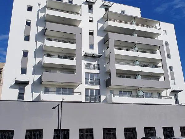 Appartement de standing, meublé, vue Pyrénées, Pau université