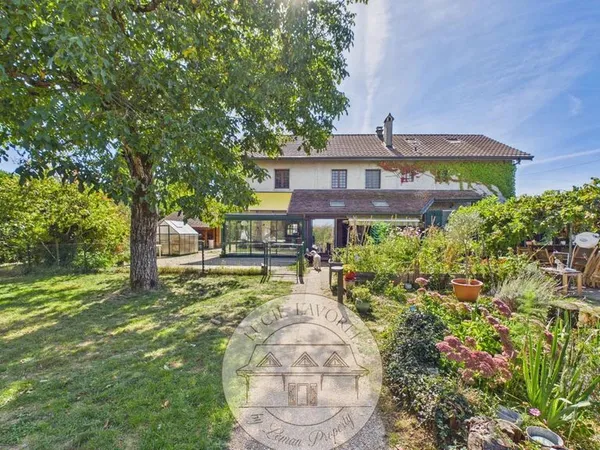 Maison de luxe 7 pièces 178 m²