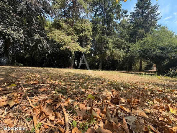 Terrain 1002 m² LE CHATELET EN BRIE