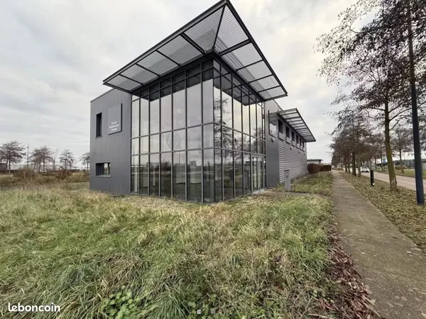 Bureaux 661 m² Sainte-Savine