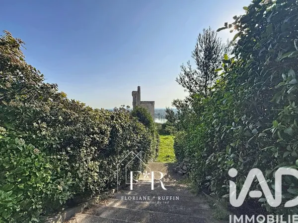 Maison 5 pièces 260 m²