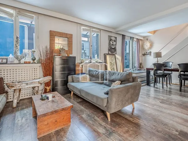 Maison atypique style loft de 192 m² avec véranda