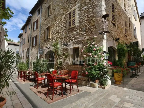 Maison 7 pièces 195 m²