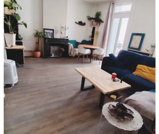 - Avenue FochT3 meublé - 2 chambres - 75 m²