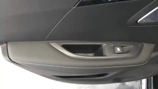 Peugeot 208 puretech 130 s&amp;s eat8 — photo 18