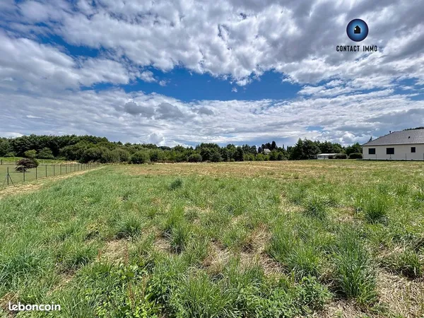 Terrain 1568 m² Sadroc