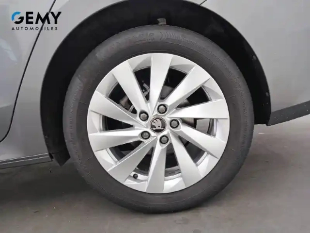 Skoda Octavia combi 2.0 tdi 150 ch scr dsg7 — photo 40