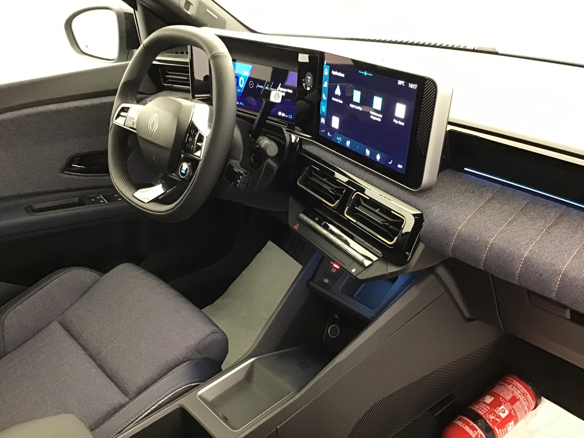 Renault R4 — photo 8
