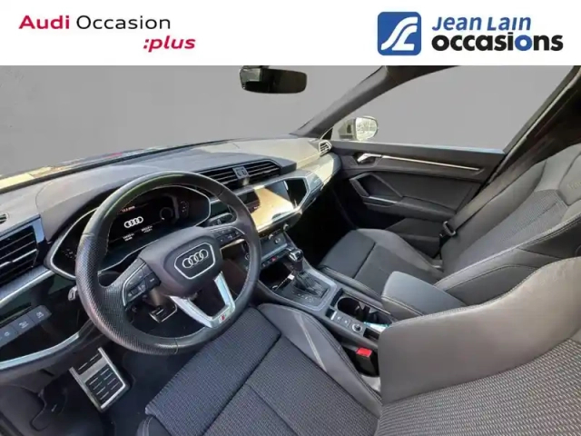 Audi Q3 35 tfsi 150 ch s tronic 7 — photo 11