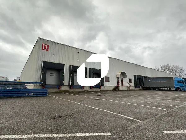 Local d'activité 2362 m²