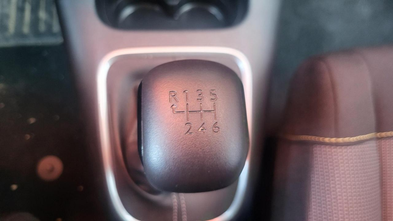 Citroën C3 puretech 110 s&s bvm6 shine — photo 18