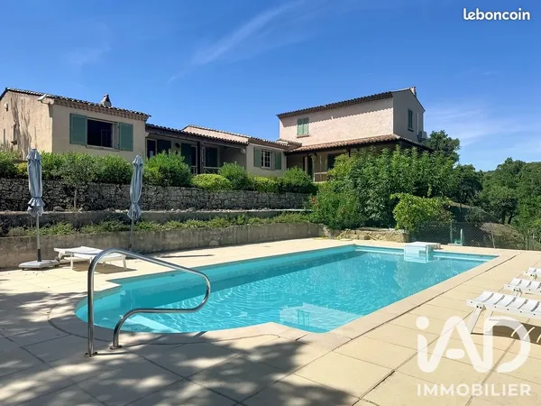 Villa 8 pièces 189 m²