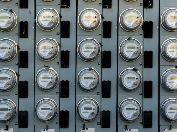 Électricité : + 2,5 % au 1er août 2026, ce que la hausse du TURPE change pour les charges, le chauffage et le DPE