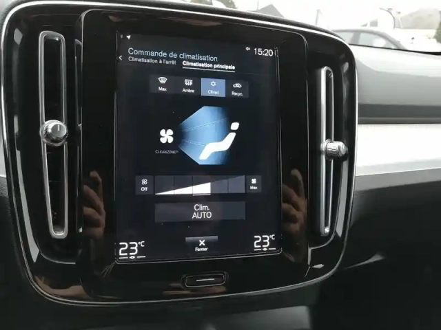 Volvo Xc40 t4 recharge 129+82 ch dct7 — photo 25
