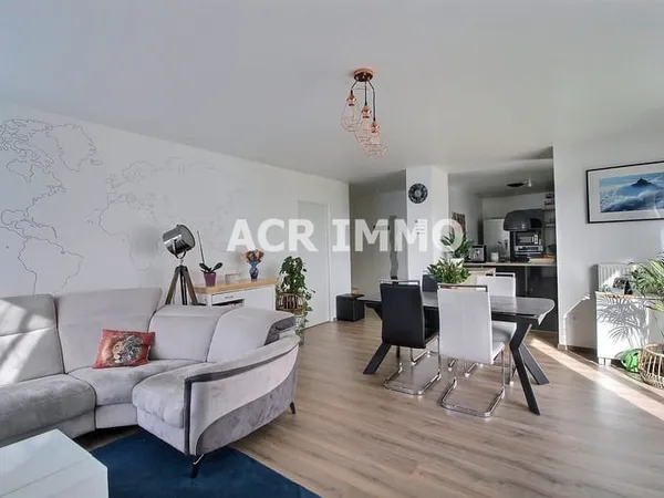 APPARTEMENT DE 103M² EN DERNIER ETAGE