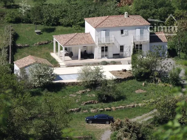 Jolie villa récente à deux pas de Les Vans