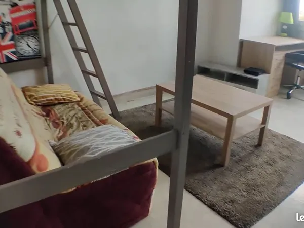 STUDIO étudiant meublé hyper centre 30 m² libre