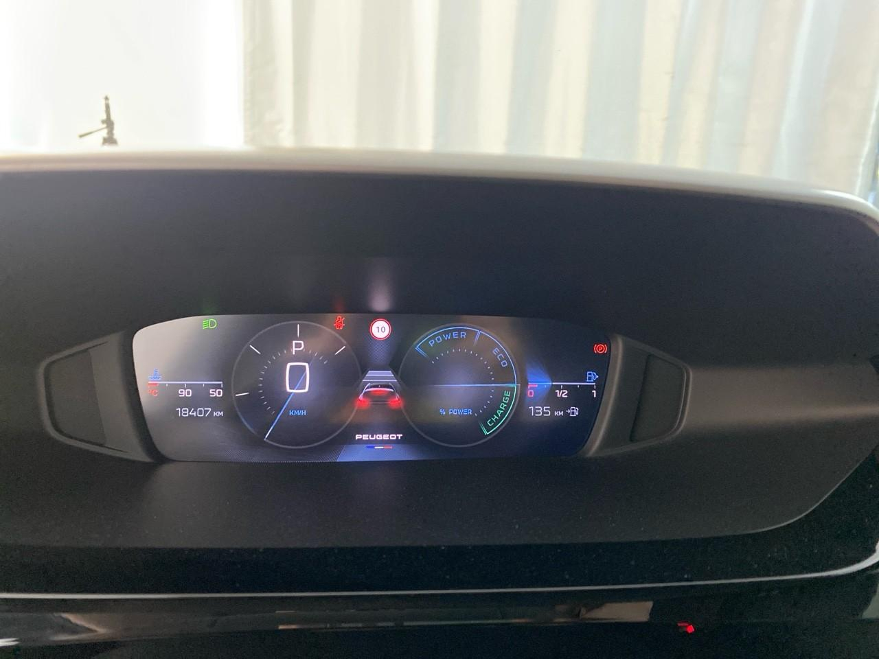 Peugeot 308 hybrid 145 e-dcs6 allure — photo 13