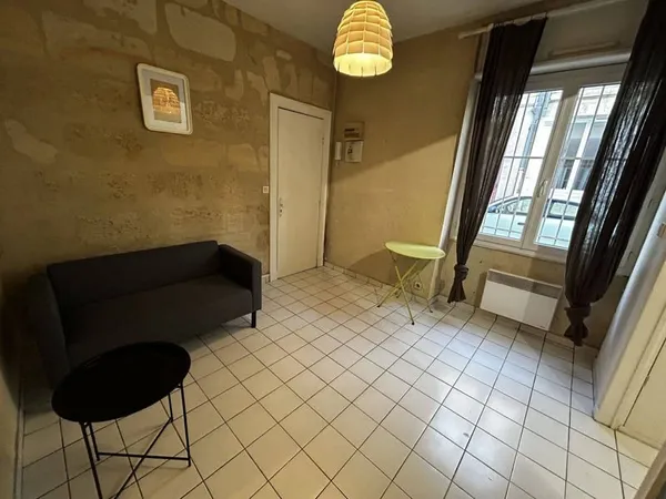 Studio 1 pièce 27 m²