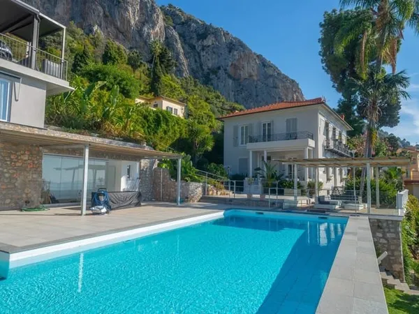 PROPRIETE' A MENTON GARAVAN