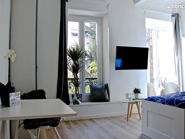 Superbe studio meuble a louer tramway pasteur