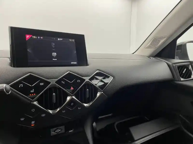 Peugeot 208 puretech 100 s&amp;s eat8 — photo 28