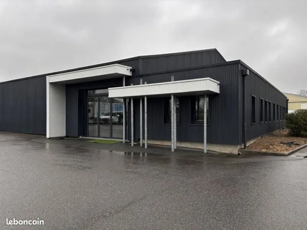 Local commercial 200 m² Saint-Évarzec