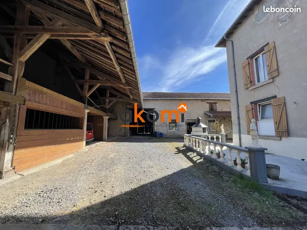 Maison 7 pièces 233 m²