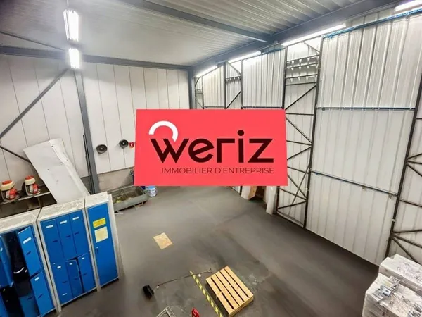Entrepôt 241 m²