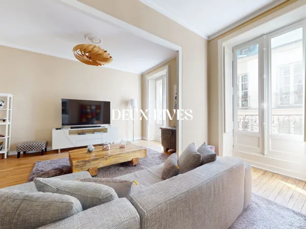 Appartement T3/T4 de caractère - 93 m² - Hypercentre de Na