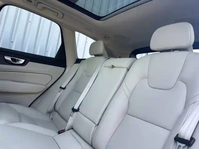 Volvo Xc60 t6 awd hybride rechargeable 253 ch+145 ch geartronic 8 — photo 8