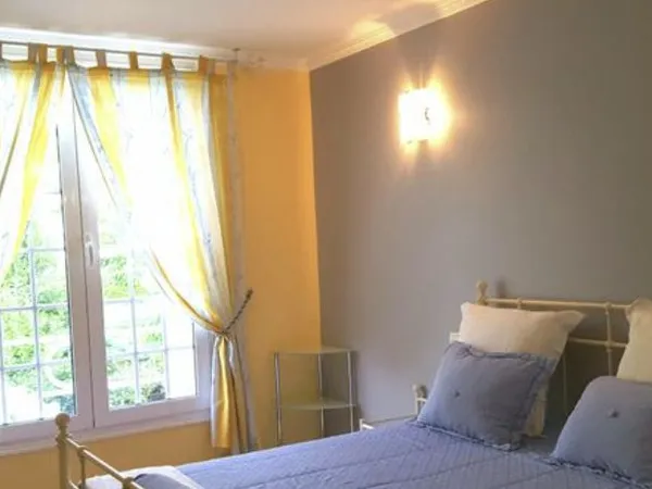 Chambre agréabe avec vue Jardin