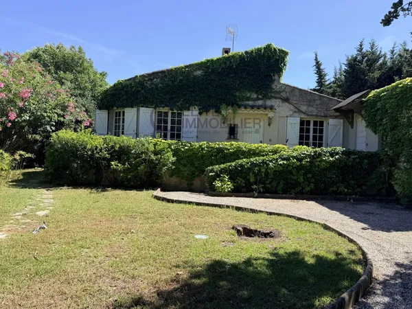 CHARMANTE VILLA A GASSIN