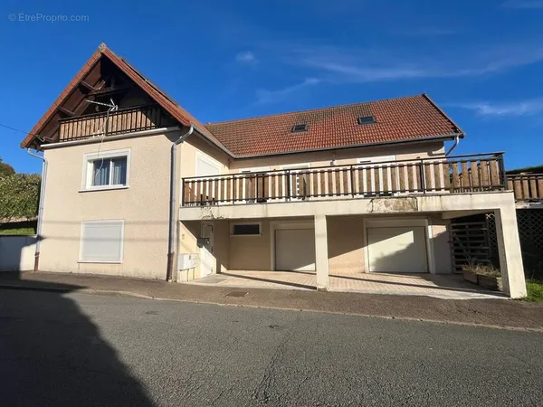 Maison 9 pièces 220 m²