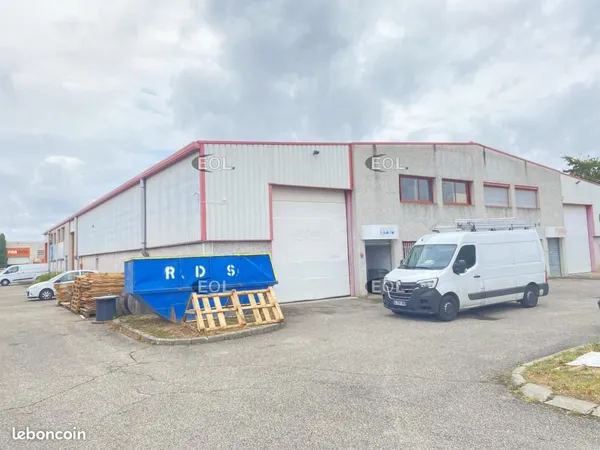 Local d'activité 430 m²