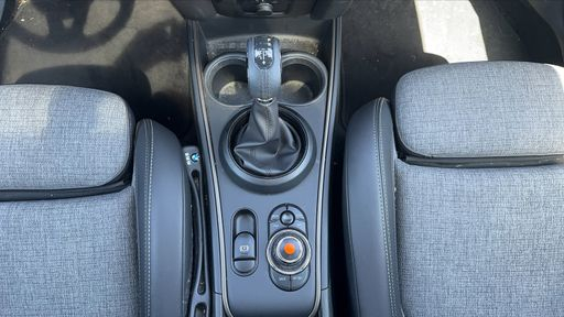 Mini Countryman 1.5 i 220 Plug in Hybrid ALL4 Steptronic6 - Northwood – 2020 – 50000 km – Hybride rechargeable – Boîte Automatique — photo 20