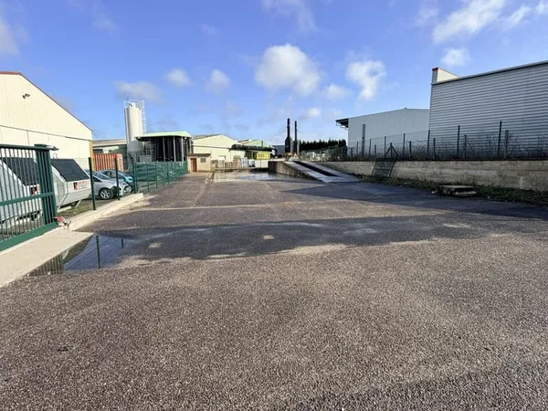 Terrain de 600m2 zone activité de Coulommiers