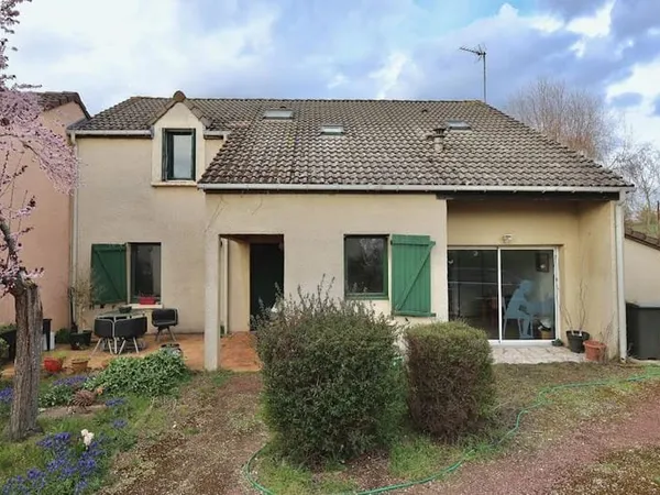 Maison 8 pièces 160 m²