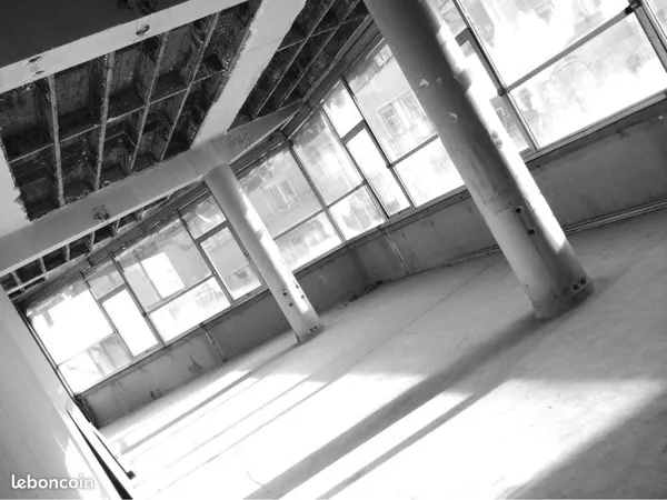 Loft brut à aménager - 108 m² lumineux - Bien rare dans immeuble classé - Quartier Mouillère, Besanç