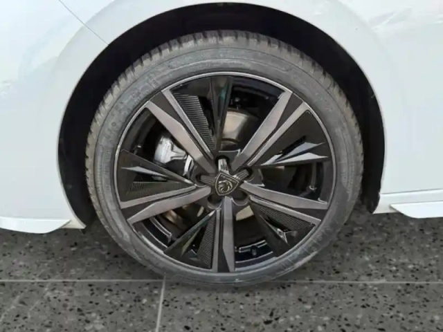 Peugeot 308 1.5 bluehdi 130ch s&amp;s gt eat8 — photo 14