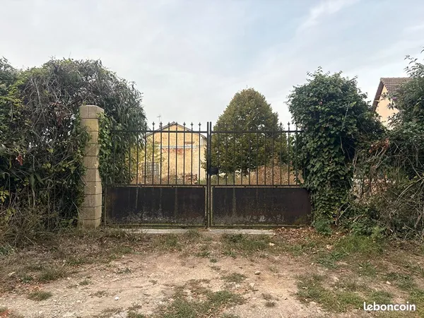 Terrain 417 m² THIERS SUR THEVE