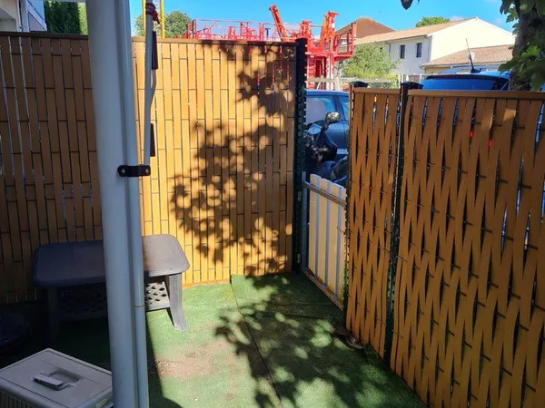 Location t2
