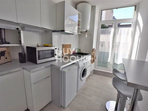 Appartement Clermont Ferrand 1 pièce 21 m2 - Stationnement - Cave