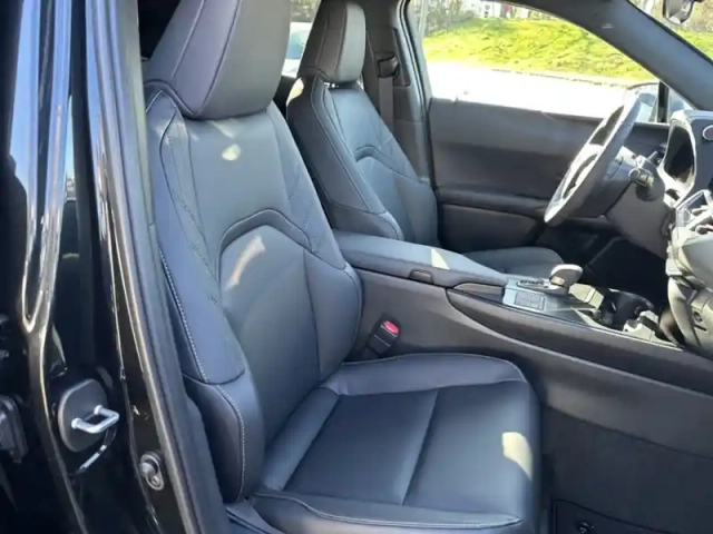 Lexus Ux 300h 2wd f sport design my26 hybride — photo 12
