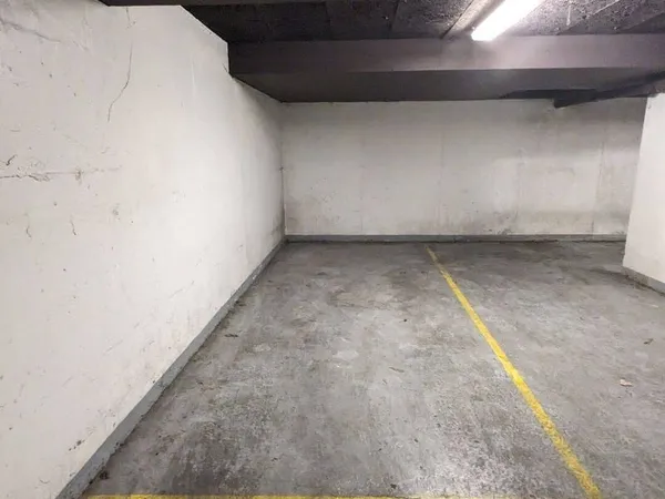 Parking 12 m²