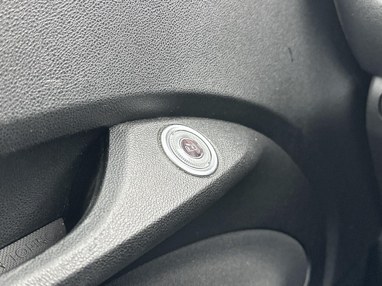 Fiat 500 c e 95 ch (red) — photo 15