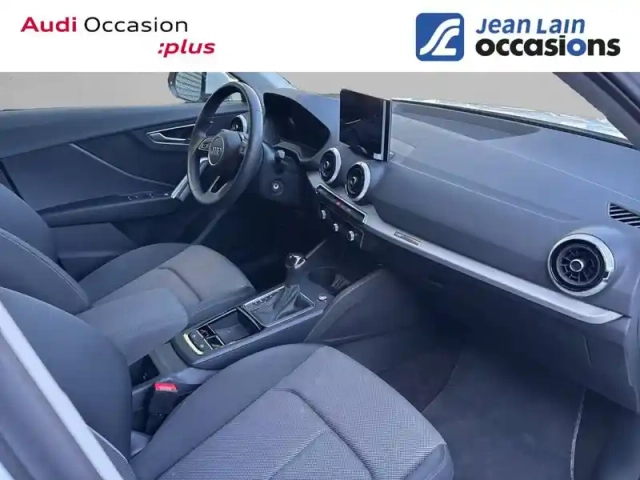 Audi Q2 35 tfsi 150 s tronic 7 — photo 11